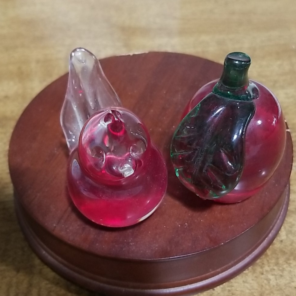 Sm. Bird & Apple Paperweights - Picture 4 of 8